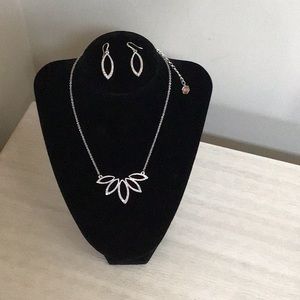 Touchstone Crystal lotus necklace and earring set